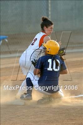 Thumbnail 3 in Chaminade vs Warren (D4 Section Final) photogallery.