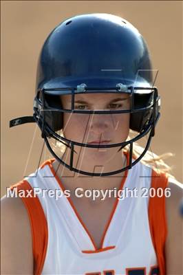Thumbnail 2 in Chaminade vs Warren (D4 Section Final) photogallery.