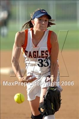 Thumbnail 2 in Chaminade vs Warren (D4 Section Final) photogallery.