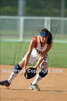 Thumbnail 1 in Chaminade vs Warren (D4 Section Final) photogallery.