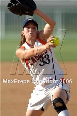 Thumbnail 1 in Chaminade vs Warren (D4 Section Final) photogallery.