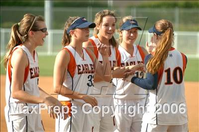 Thumbnail 1 in Chaminade vs Warren (D4 Section Final) photogallery.