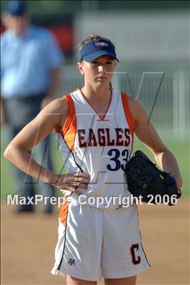 Thumbnail 1 in Chaminade vs Warren (D4 Section Final) photogallery.