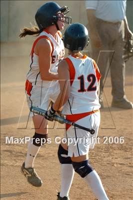 Thumbnail 2 in Chaminade vs Warren (D4 Section Final) photogallery.