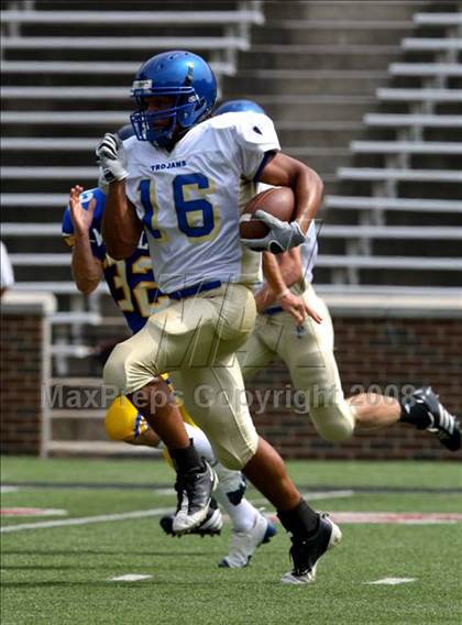 Thumbnail 1 in Findlay @ Archbishop Moeller photogallery.