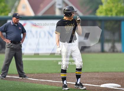 Thumbnail 3 in Morris @ St. Laurence (IHSA 3A Sectional Semifinal) photogallery.