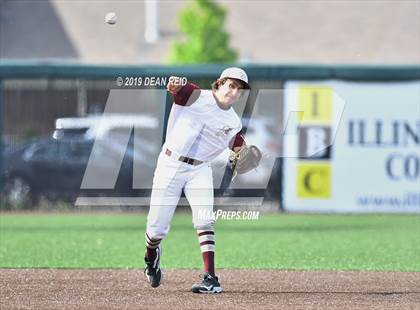 Thumbnail 1 in Morris @ St. Laurence (IHSA 3A Sectional Semifinal) photogallery.