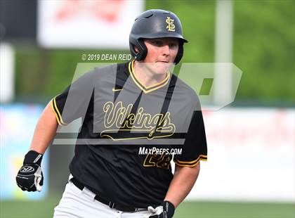 Thumbnail 1 in Morris @ St. Laurence (IHSA 3A Sectional Semifinal) photogallery.