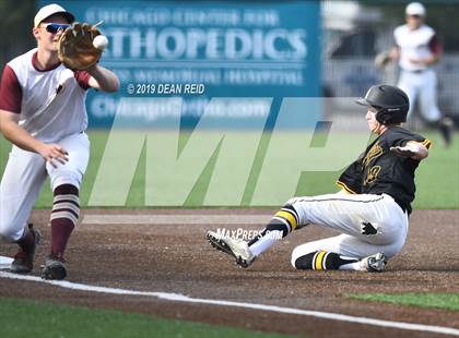 Thumbnail 2 in Morris @ St. Laurence (IHSA 3A Sectional Semifinal) photogallery.