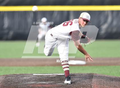 Thumbnail 2 in Morris @ St. Laurence (IHSA 3A Sectional Semifinal) photogallery.