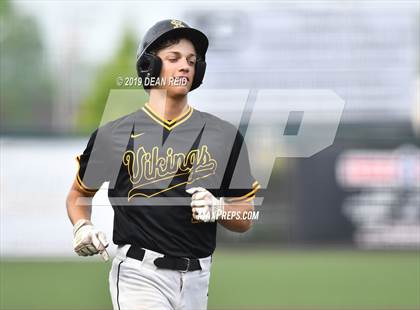 Thumbnail 2 in Morris @ St. Laurence (IHSA 3A Sectional Semifinal) photogallery.