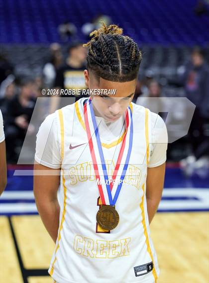 Thumbnail 1 in Summer Creek vs. Duncanville (UIL 6A Basketball Semifinal Medal Ceremony) photogallery.