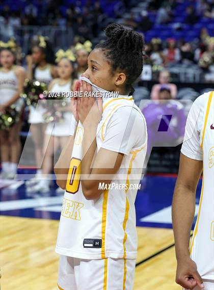 Thumbnail 1 in Summer Creek vs. Duncanville (UIL 6A Basketball Semifinal Medal Ceremony) photogallery.