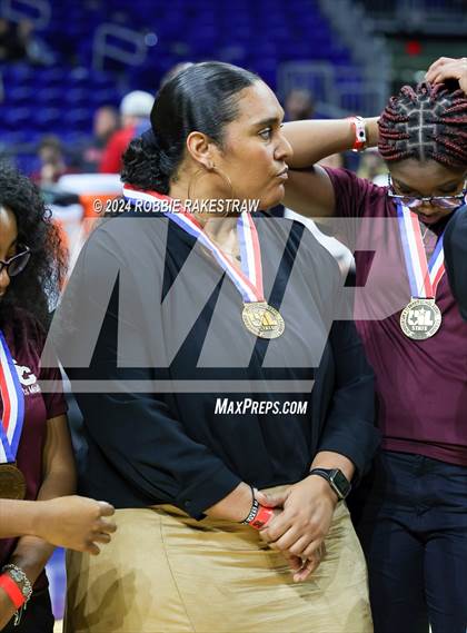 Thumbnail 1 in Summer Creek vs. Duncanville (UIL 6A Basketball Semifinal Medal Ceremony) photogallery.