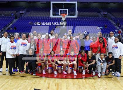 Thumbnail 2 in Summer Creek vs. Duncanville (UIL 6A Basketball Semifinal Medal Ceremony) photogallery.