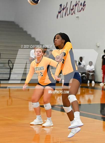 Thumbnail 1 in Cypress Ranch vs Klein Collins photogallery.