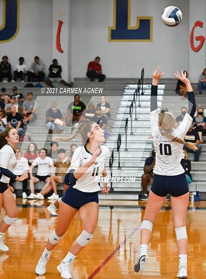 Thumbnail 2 in Cypress Ranch vs Klein Collins photogallery.