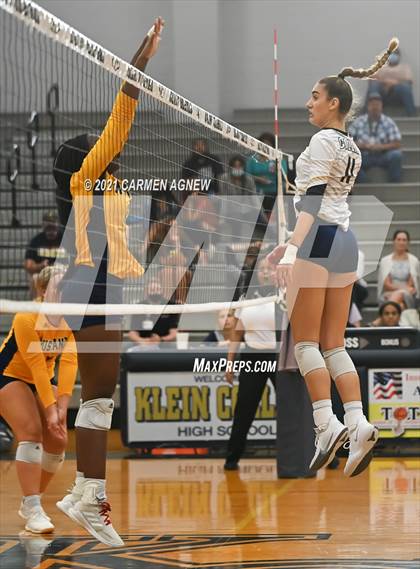 Thumbnail 2 in Cypress Ranch vs Klein Collins photogallery.