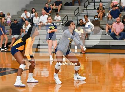 Thumbnail 2 in Cypress Ranch vs Klein Collins photogallery.