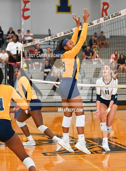 Thumbnail 1 in Cypress Ranch vs Klein Collins photogallery.