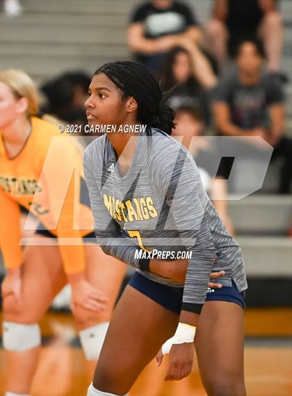 Thumbnail 2 in Cypress Ranch vs Klein Collins photogallery.