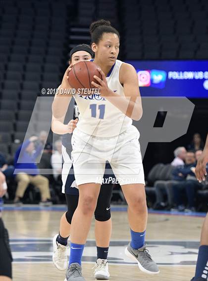 Thumbnail 3 in Rolling Hills Prep vs. Woodside Priory (CIF State D4 Final) photogallery.