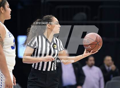 Thumbnail 3 in Rolling Hills Prep vs. Woodside Priory (CIF State D4 Final) photogallery.