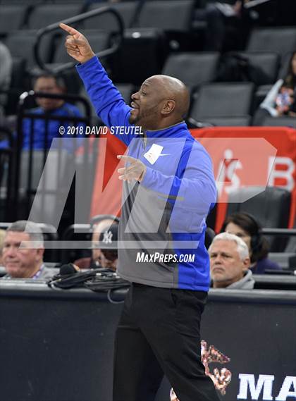 Thumbnail 2 in Rolling Hills Prep vs. Woodside Priory (CIF State D4 Final) photogallery.