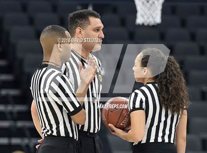 Thumbnail 2 in Rolling Hills Prep vs. Woodside Priory (CIF State D4 Final) photogallery.
