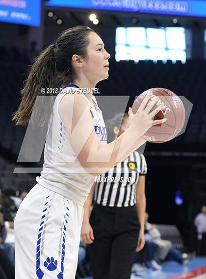 Thumbnail 3 in Rolling Hills Prep vs. Woodside Priory (CIF State D4 Final) photogallery.
