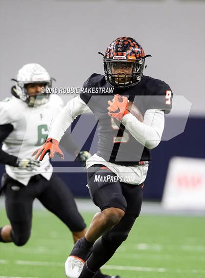 Thumbnail 3 in Poteet vs. Aledo (UIL 5A Semifinal) photogallery.