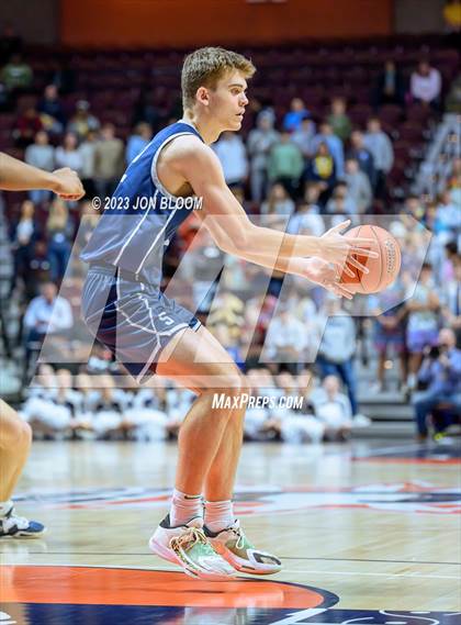 Thumbnail 1 in Staples vs. St. Bernard (CIAC Div II Final) photogallery.