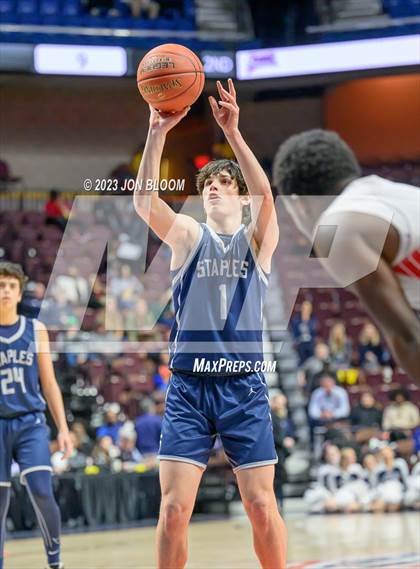 Thumbnail 2 in Staples vs. St. Bernard (CIAC Div II Final) photogallery.