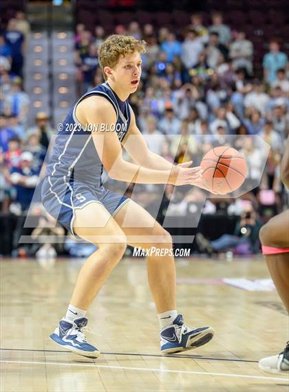 Thumbnail 1 in Staples vs. St. Bernard (CIAC Div II Final) photogallery.
