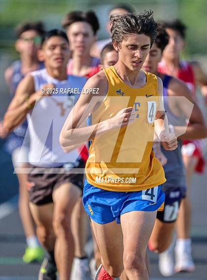 Thumbnail 1 in UIL 6A Track & Field Area 21&22 (1600M) photogallery.