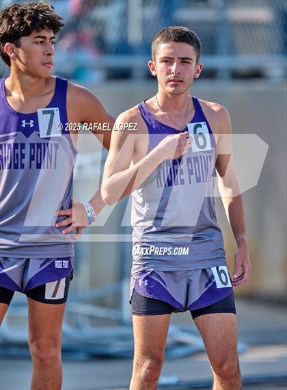 Thumbnail 1 in UIL 6A Track & Field Area 21&22 (1600M) photogallery.
