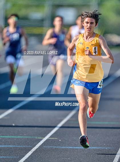 Thumbnail 3 in UIL 6A Track & Field Area 21&22 (1600M) photogallery.