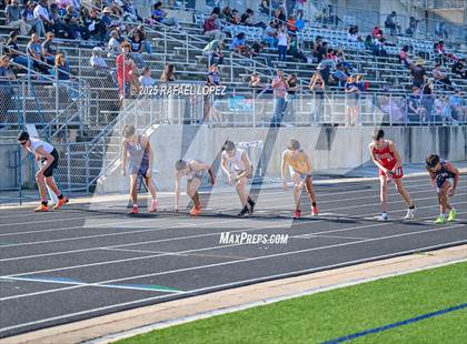 Thumbnail 2 in UIL 6A Track & Field Area 21&22 (1600M) photogallery.