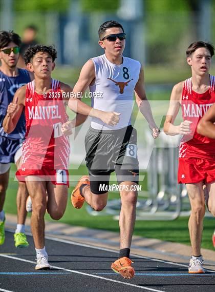 Thumbnail 1 in UIL 6A Track & Field Area 21&22 (1600M) photogallery.