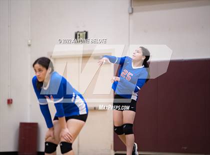 Thumbnail 2 in Glenn @ Bellflower photogallery.