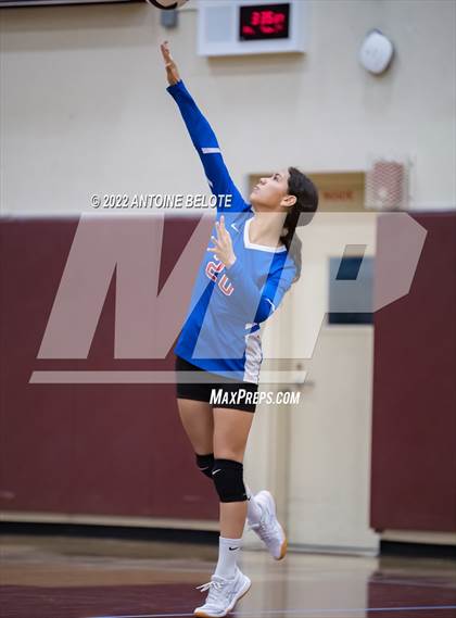 Thumbnail 3 in Glenn @ Bellflower photogallery.