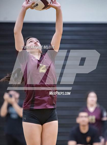 Thumbnail 3 in Glenn @ Bellflower photogallery.