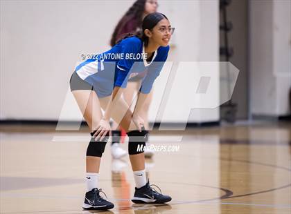 Thumbnail 1 in Glenn @ Bellflower photogallery.