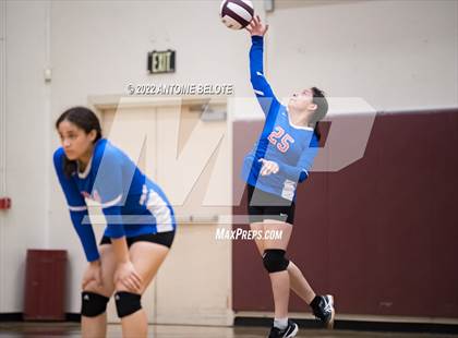 Thumbnail 1 in Glenn @ Bellflower photogallery.