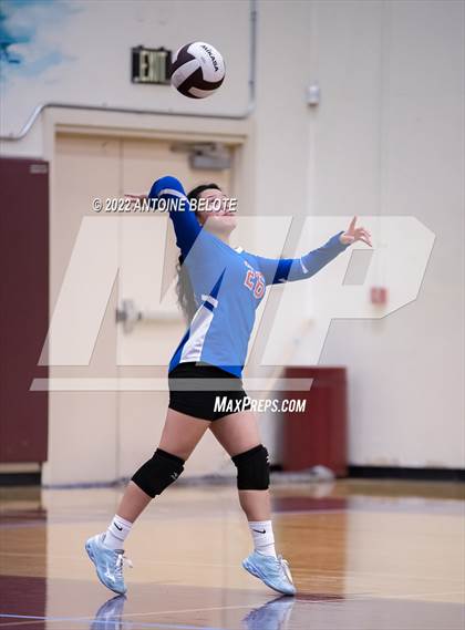 Thumbnail 2 in Glenn @ Bellflower photogallery.