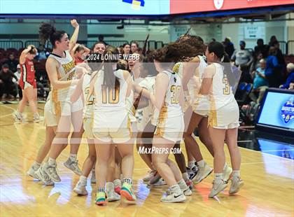 Thumbnail 3 in Tappan Zee vs Walter Panas (NYSPHSAA Section 1 Class A Semifinal) photogallery.