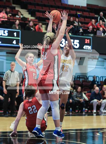 Thumbnail 2 in Tappan Zee vs Walter Panas (NYSPHSAA Section 1 Class A Semifinal) photogallery.