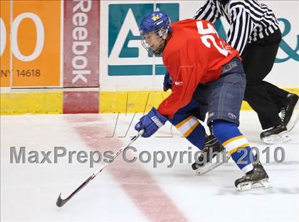 Thumbnail 2 in Section 5 Senior Select All-Star Game photogallery.
