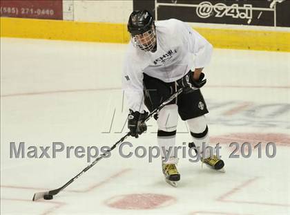 Thumbnail 2 in Section 5 Senior Select All-Star Game photogallery.