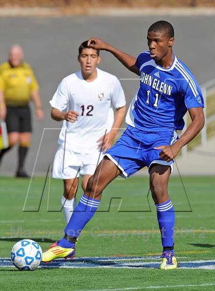 Thumbnail 1 in Elwood-Glenn vs East Hampton (Section 11 Class A Final) photogallery.